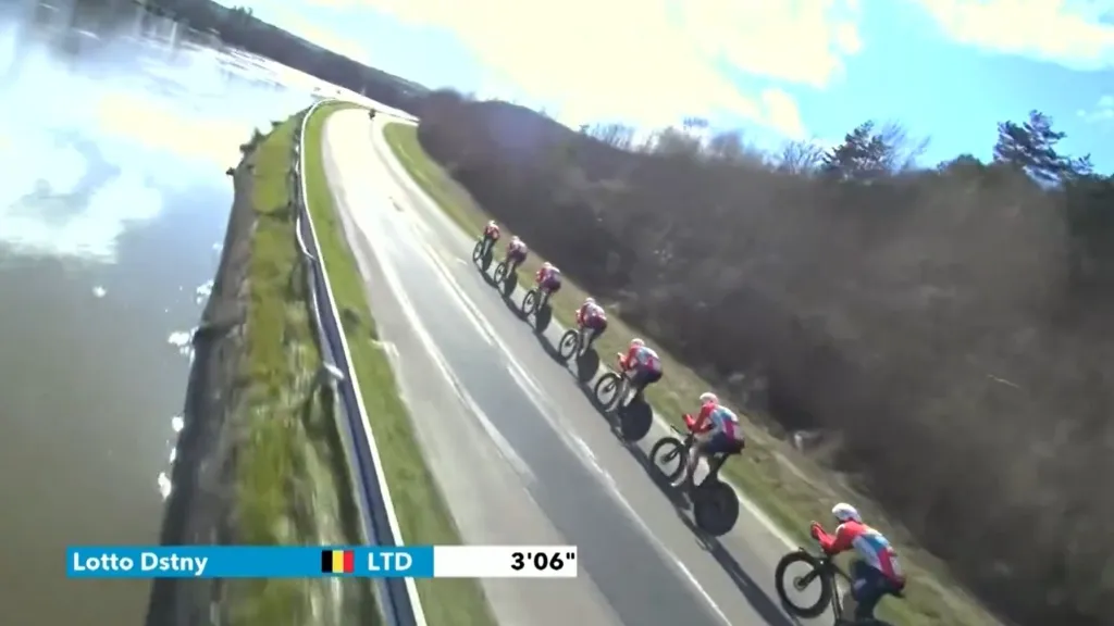 Záběry z dronu na letošním Paříž–Nice