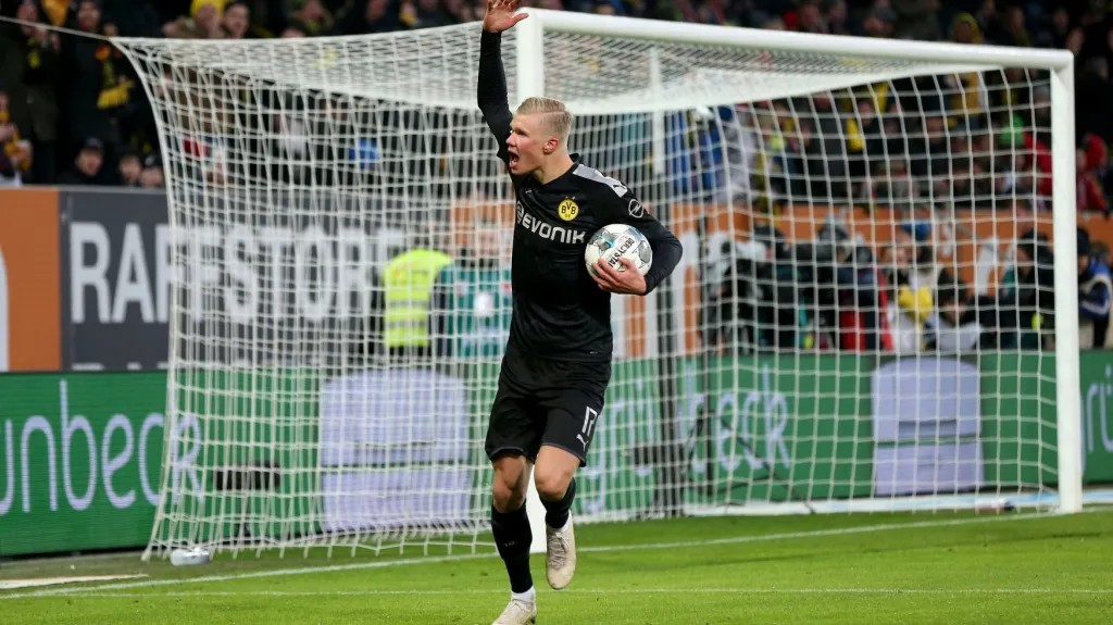 Erling Haaland z Dortmundu se raduje z gólu