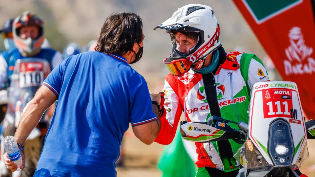 Francouzský motocyklista Pierre Cherpin před prologem Rallye Dakar