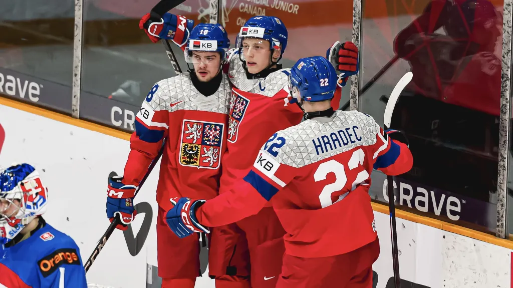 Kapitán Eduard Šalé po druhé trefě do slovenské sítě