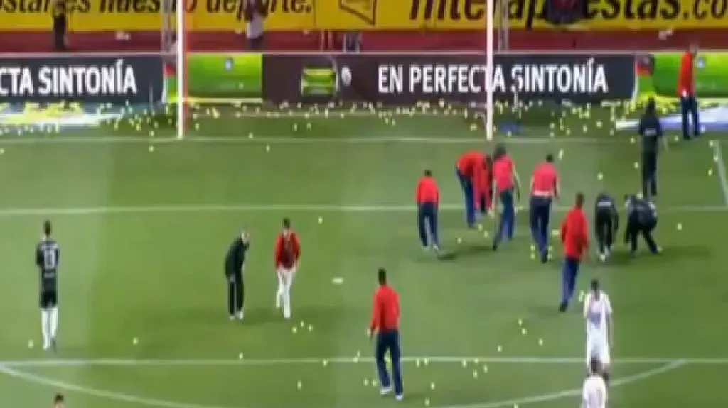 Fanoušci Sevilly protestovali tenisáky