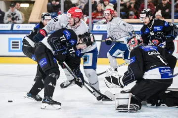 Utkání Fribourg – IFK Helsinky na Spenglerově poháru
