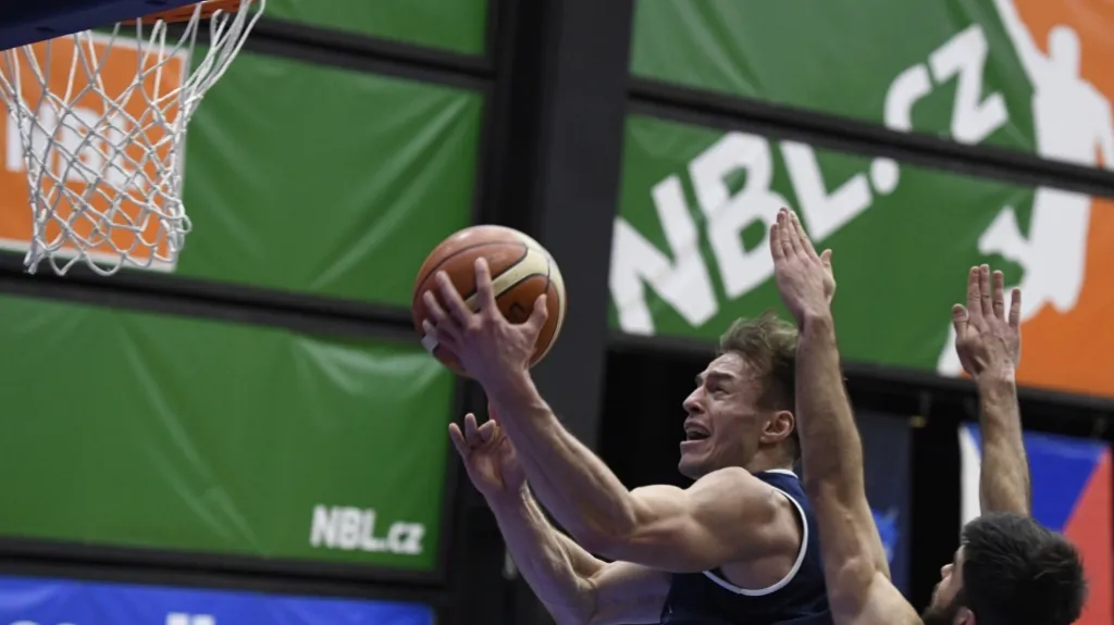 Děčín zvládl napínavý duel s Pardubicemi