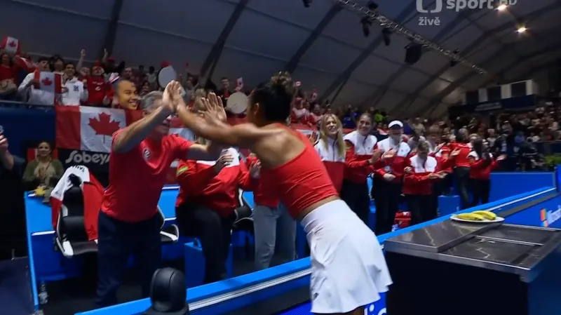 Závěr a ohlasy utkání Vondroušová – Fernandezová