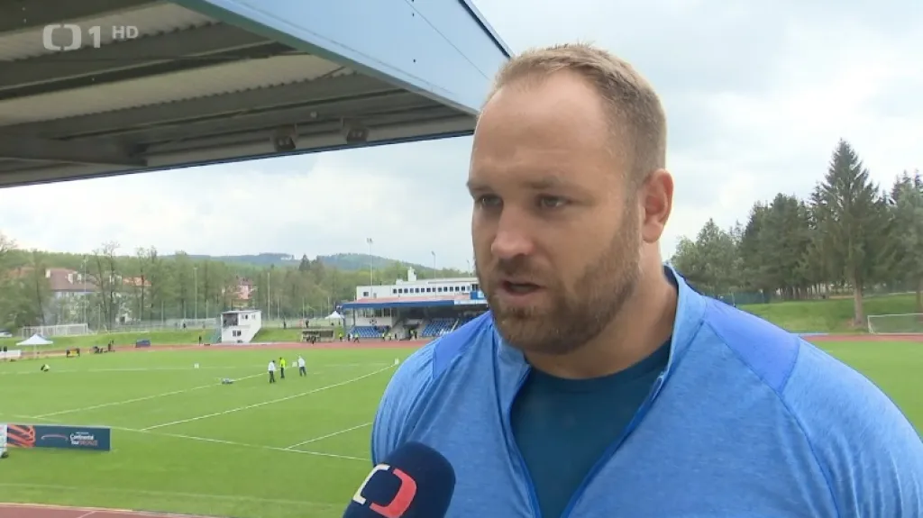 Staněk se při mítinku v Domažlicích zranil