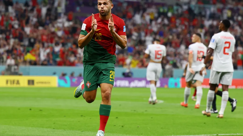 Portugalec Goncalo Ramos oslavuje gól