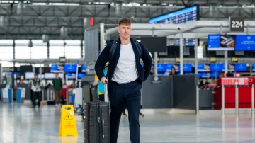 Čeští hokejisté v čele s Červenkou odletěli do Bernu