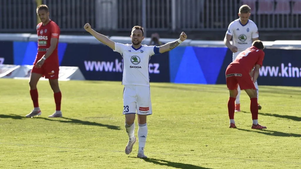 Lukáš Budínský slaví gól Mladé Boleslavi na půdě Brna