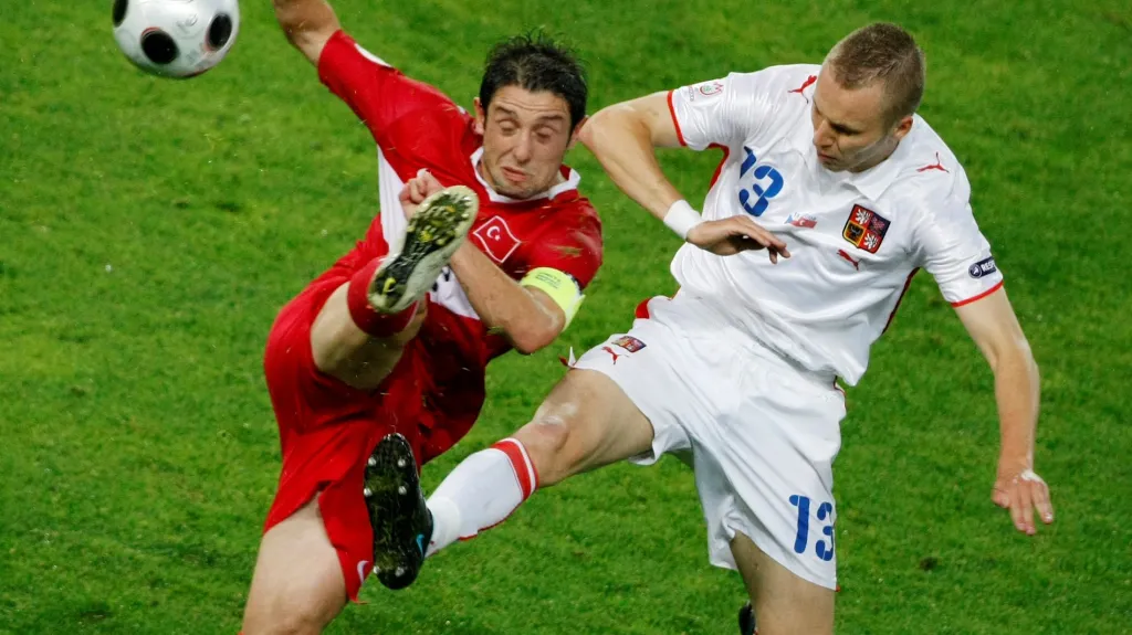 Michal Kadlec v utkání proti Turecku na Euru 2008