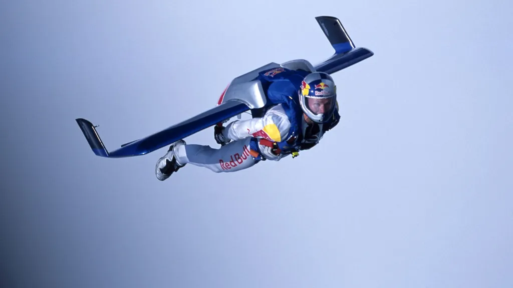 Felix Baumgartner při tréninku na úspěšný přelet přes kanál La Manche