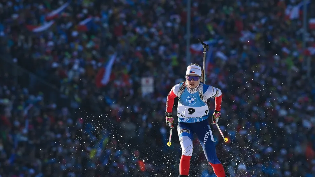 Tereza Voborníková před zaplněnými novoměstskými tribunami