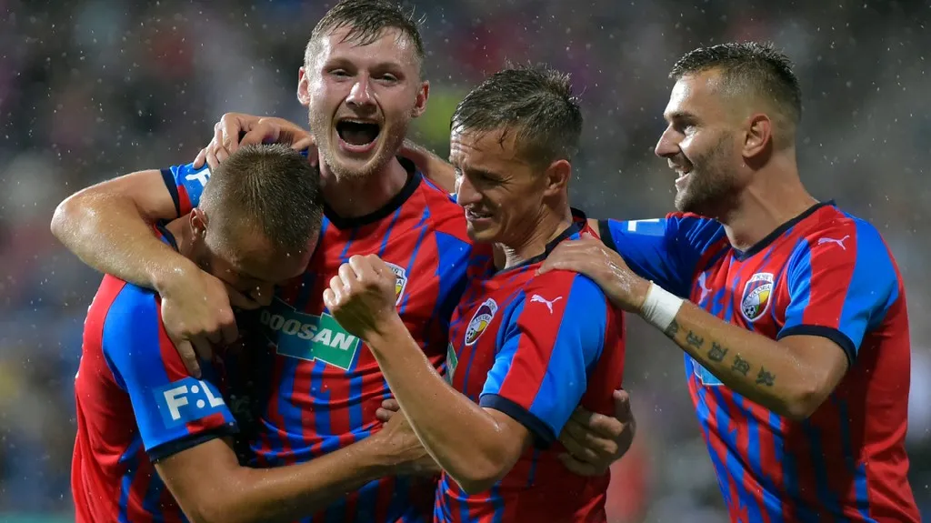 Jakub Brabec slaví branku v dresu Plzně