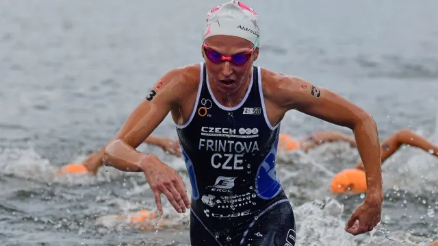 Triatlonisté obsadili Karlovy Vary, Frintová nedokončila