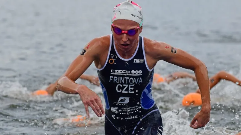 Triatlonisté obsadili Karlovy Vary, Frintová nedokončila
