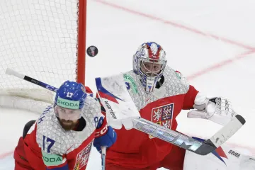Filip Hronek a Josef Kořenář