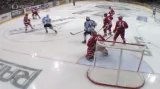 Kovář svou druhou brankou otáčí skóre - 3:4 (45. min.)