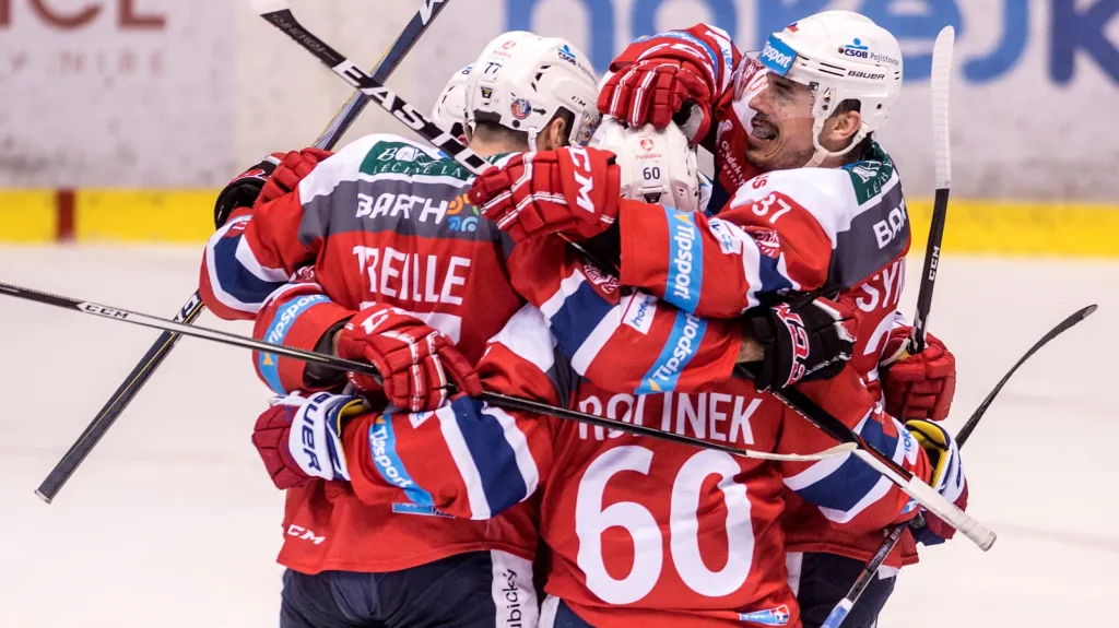 Utkání Pardubice - Třinec