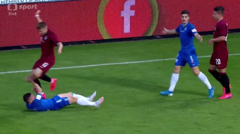 Diskutovaný moment: Frýdek šlápl na Malinského