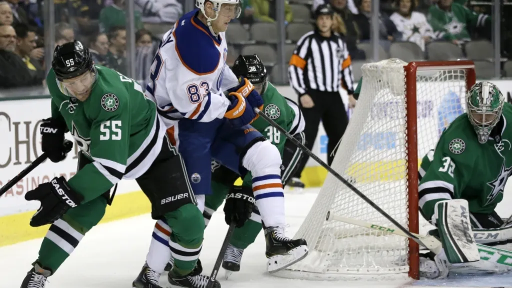 Aleš Hemský v utkání proti Dallasu