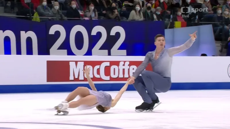 Zlatá volná jízda Anastasie Mišinové a Alexandra Galljamova