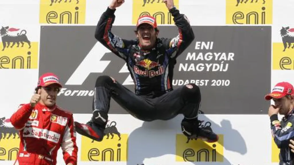Mark Webber oslavuje vítězství ve VC Maďarska