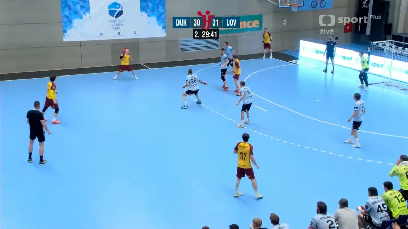 Závěr druhého poločasu utkání Dukla – Lovosice