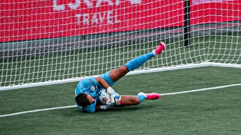 Adam Zadražil chytil v 53. minutě penaltu
