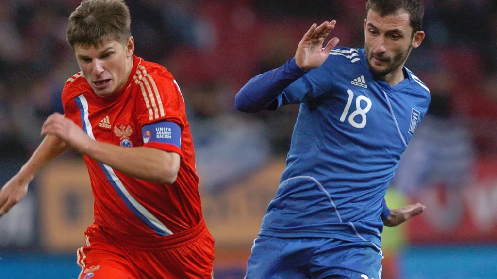 Řek Fotakis v souboji s Andrejem Aršavinem