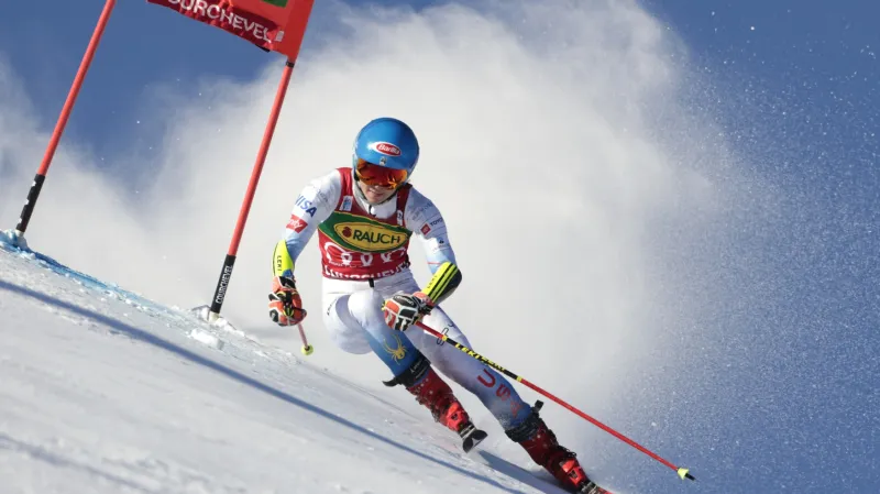 Závěr 2. kola obřího slalomu v Courchevelu s vítěznou Shiffrinovou