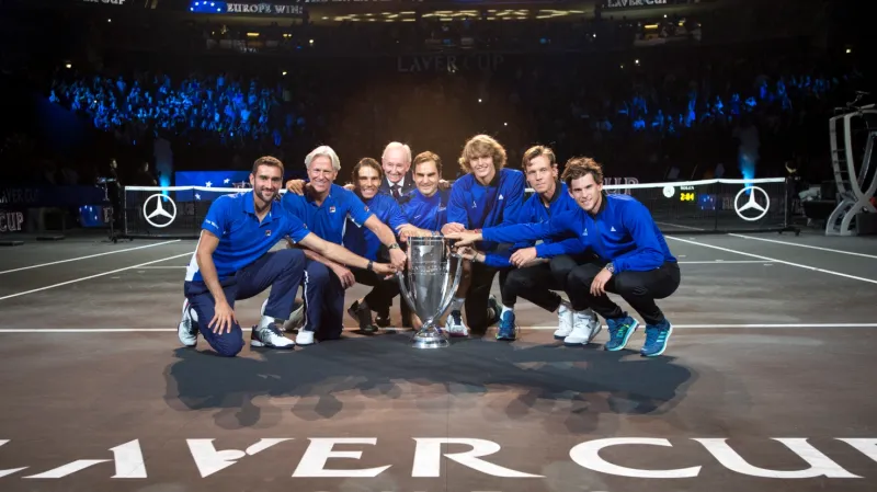 Tenisté výběru Evropy s vítěznou trofejí Laver Cupu
