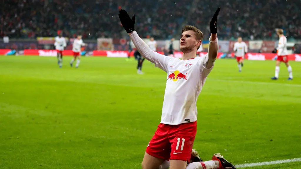 Timo  Werner z Lipska se raduje z gólu proti Mohuči