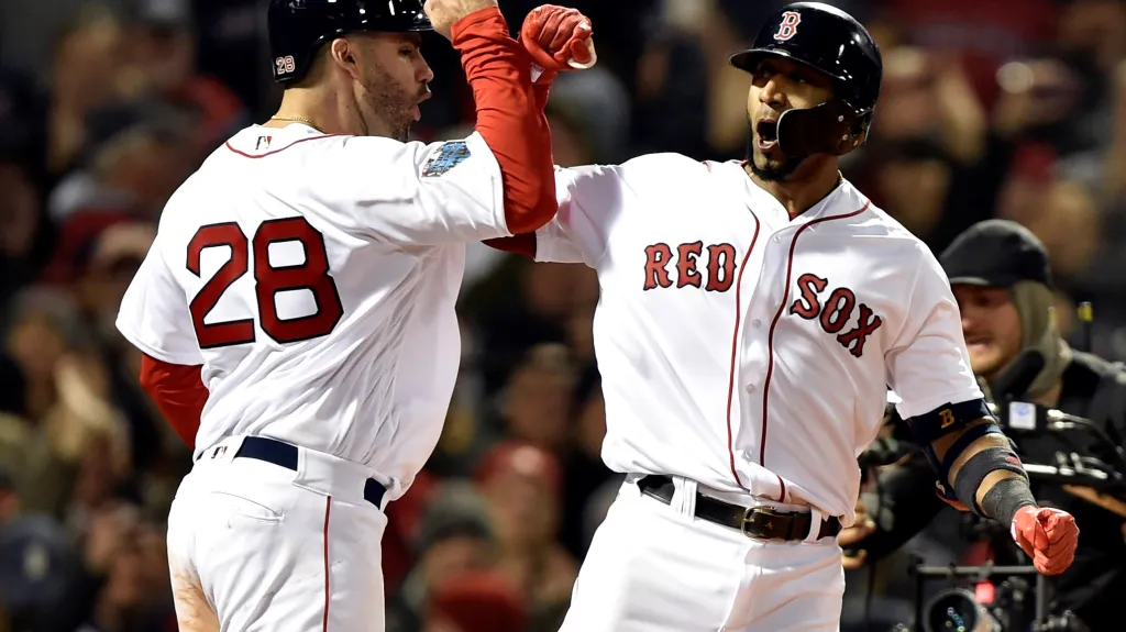 Radost baseballistů Bostonu Red Sox