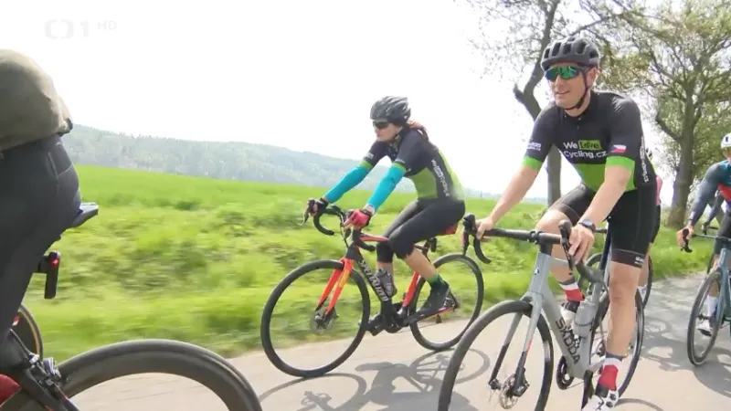 Andy Schleck na kole brázdí Česko