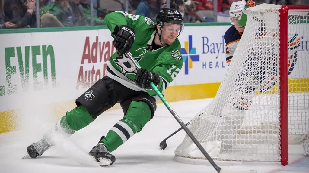 Radek Faksa z Dallasu v utkání NHL