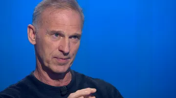 Hašek o českých hokejistech: Šance tam je a věřím, že ta medaile tam bude