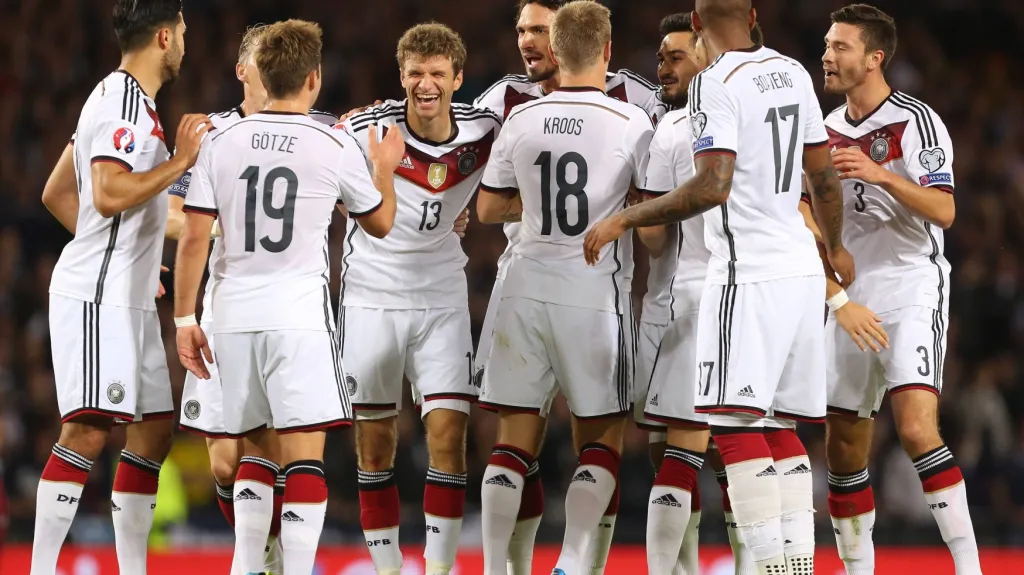 Slavící fotbalisté Německa