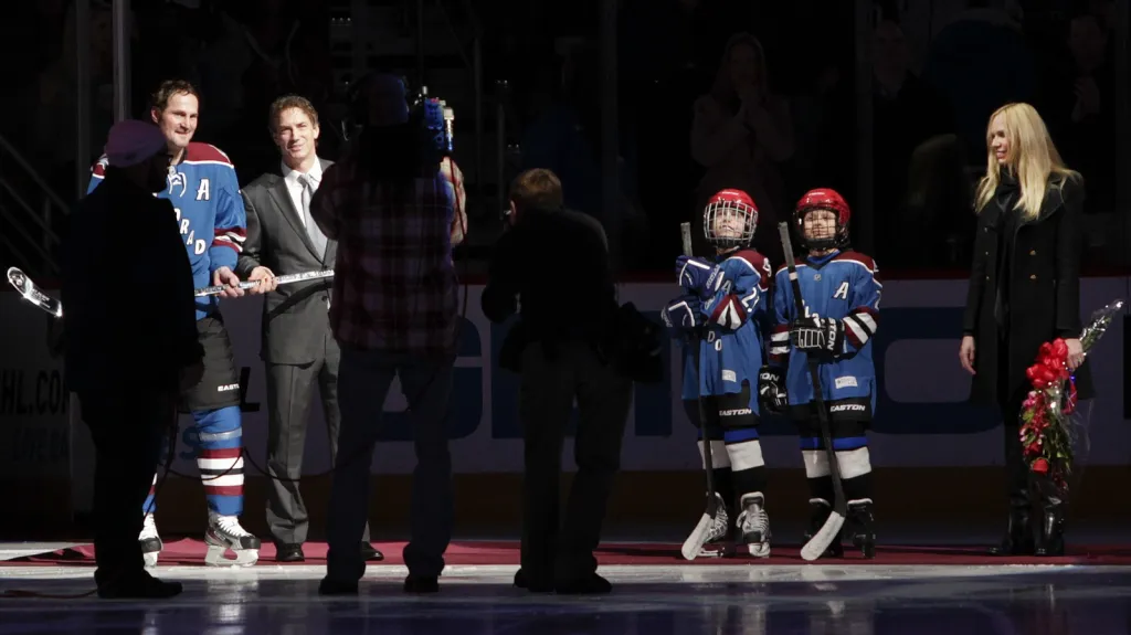 Milan Hejduk s rodinou při slavnostním ceremoniálu