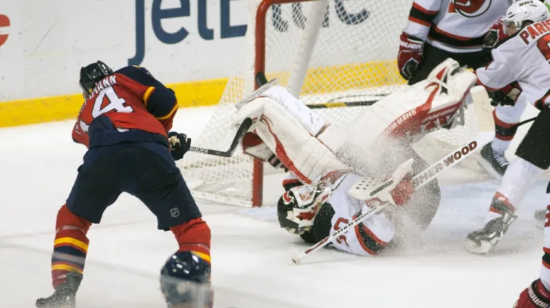 Tomáš Fleischmann střílí vítězný gól