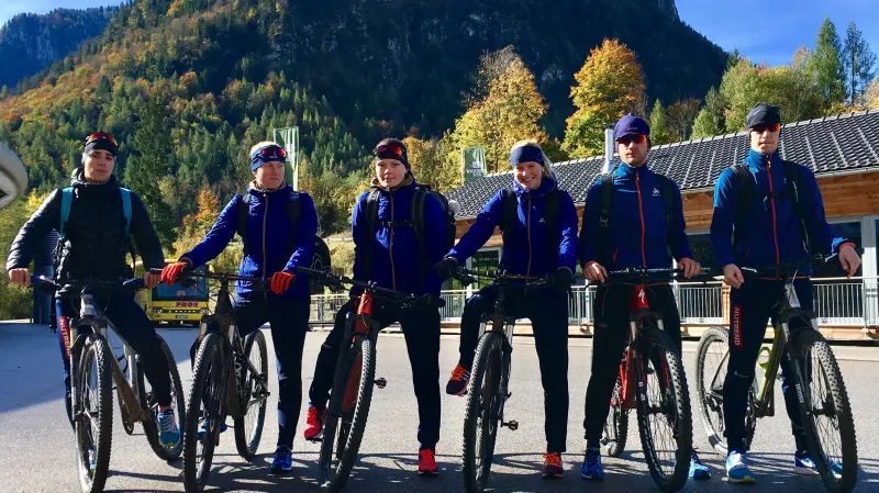 Nikola Zdráhalová s reprezentačními kolegy