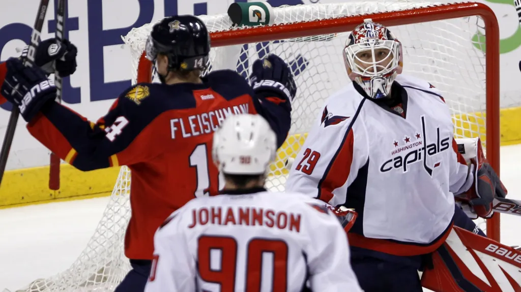 Tomáš Fleischmann se raduje z gólu