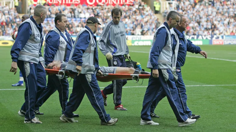 Petr Čech při nešťastném zápase v roce 2006