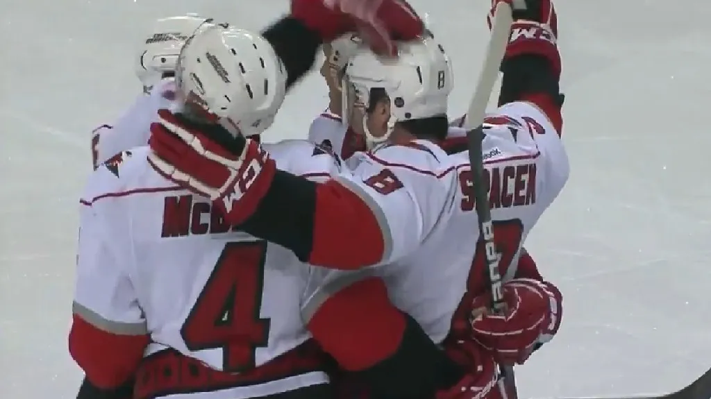 Jaroslav Špaček s hráči Caroliny