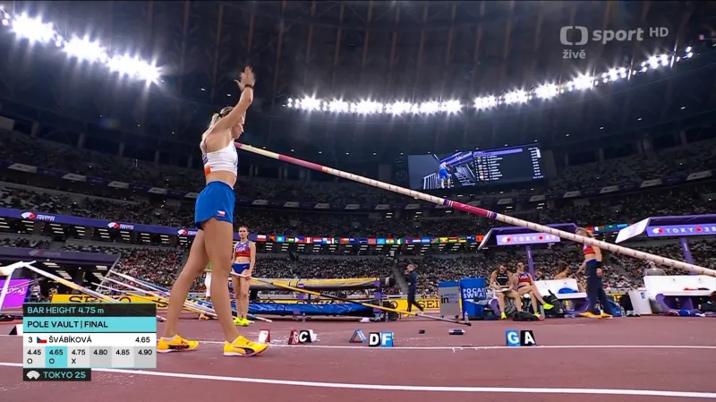 Finálové pokusy tyčkařky Amálie Švábíkové