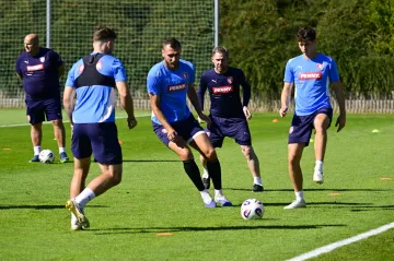 Trénink českých fotbalistů před utkáním s Černou Horou