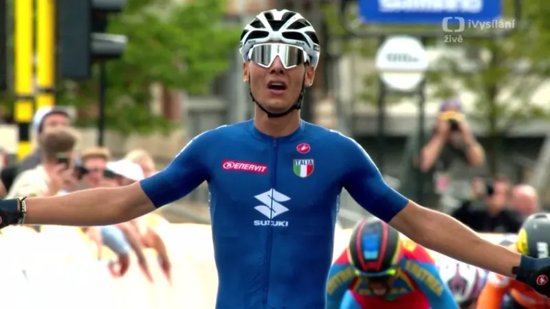 Závěr závodu jezdců do 23 let a ohlasy Čechů