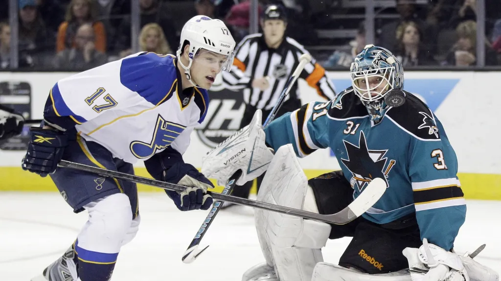 Vladimír Sobotka před brankou San Jose