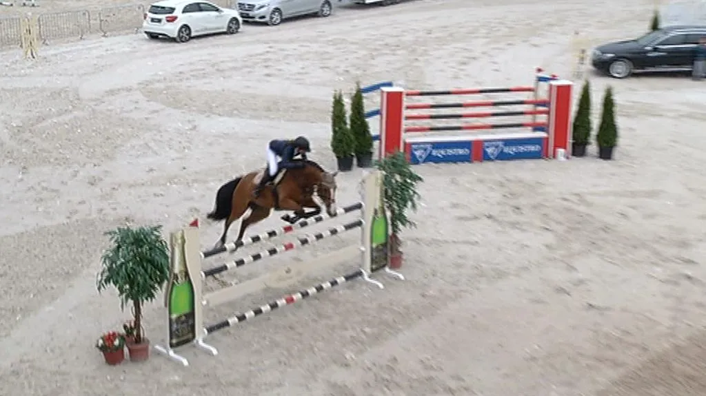 V Kolíně pokračoval Český skokový pohár 2015