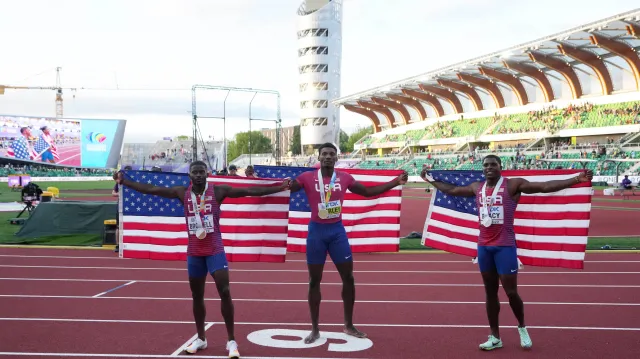 Finále stovky patřilo Američanům, nejrychlejší byl Kerley