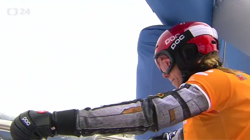 Ledecká začala snowboardový rok 2. místem v Carezze