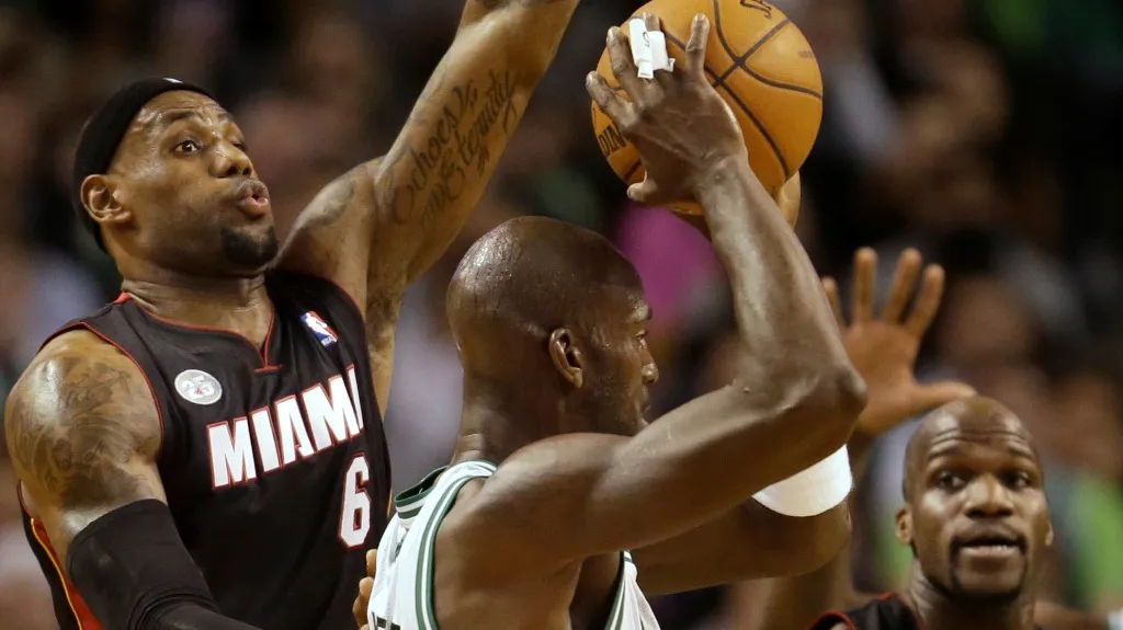 Kevin Garnett a LeBron James 
